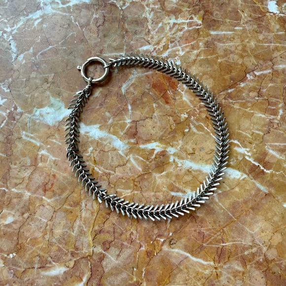 Jewelry - Fish bone choker necklace